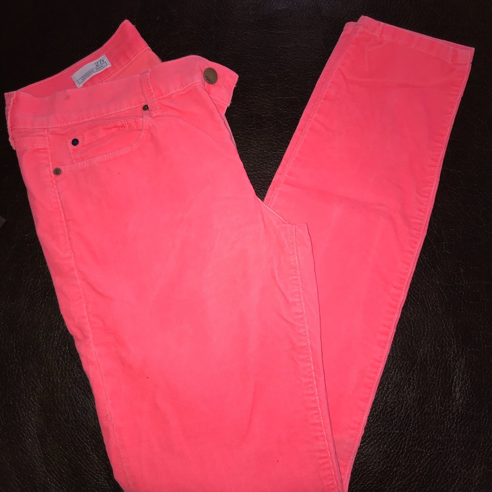Gap Corduroy legging Jeans in neon pink. EUC 27R